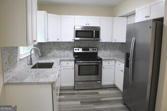 Building Photo - 1233 Sweet Pine Dr
