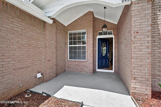 Foto del edificio - 8426 Country Bend Cir W