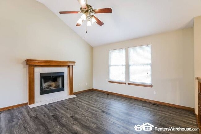 Building Photo - 3 Bed 2.5 Bath In Raymore!  Available 7/25!