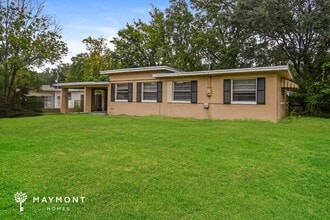 Building Photo - 6316 Solandra Dr