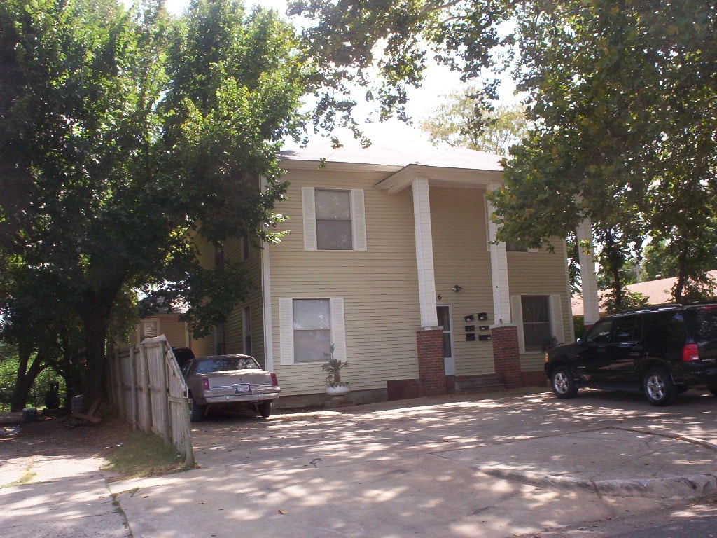 Building Photo - 326 SW 38th St
