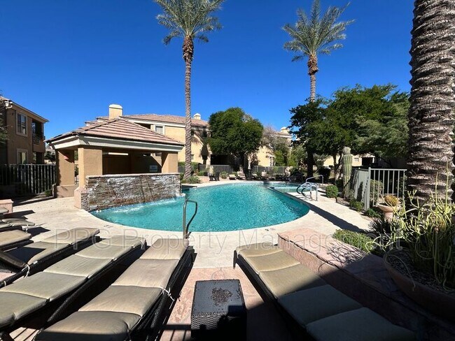 Foto del edificio - 7887 N 16th St