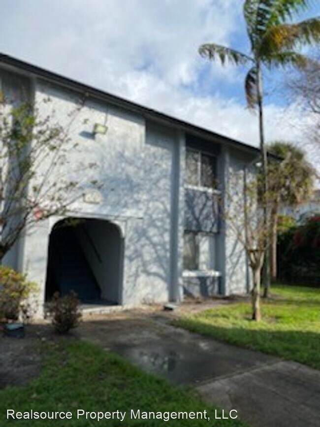 Building Photo - 4747 S Texas Ave