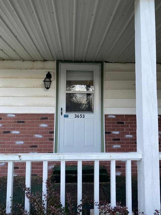 3653 Irvin Ave Unit 2nd floor, New Hartford, NY 13413 Apartments in