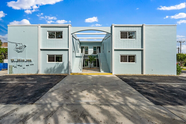 Building Photo - 401 Southwind Dr