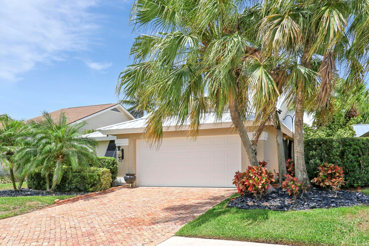 Primary Photo - 109 Seashore Dr