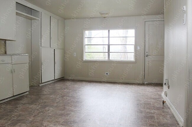 Foto del edificio - 2 bed / 1 bath home