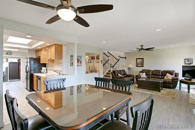 Building Photo - Gorgeous ocean view House 3 beds/ 3.5 bath...
