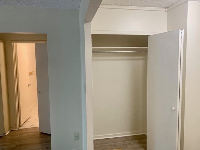 Foto del edificio - 33 Pond Ave