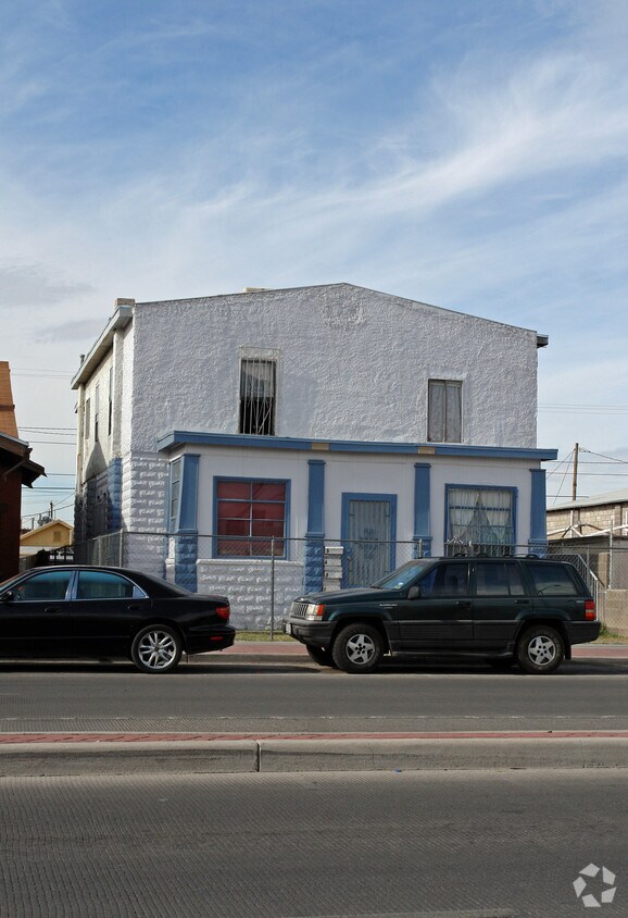 Building Photo - 3024 Alameda Ave