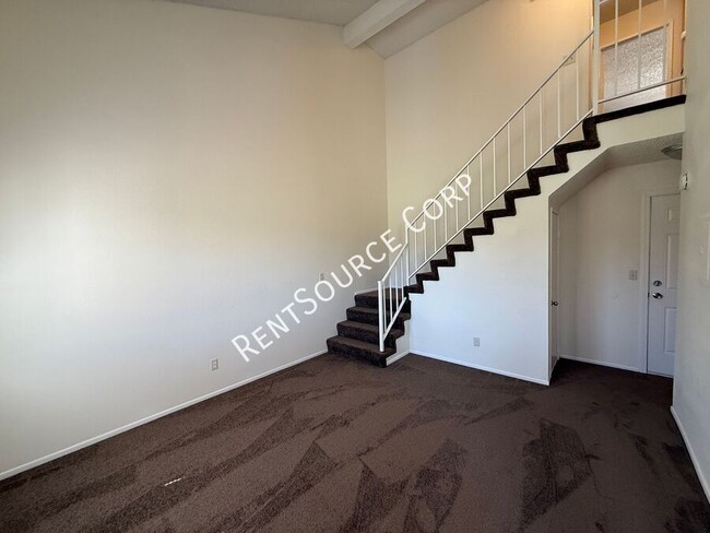 Foto del edificio - 44545 16th St E