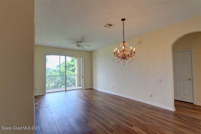 Foto del edificio - 1626 Peregrine Cir