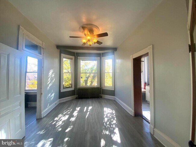 Foto del edificio - 1701 Linden Ave