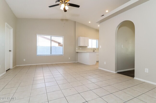 Building Photo - 7620 W Desert Cove Ave