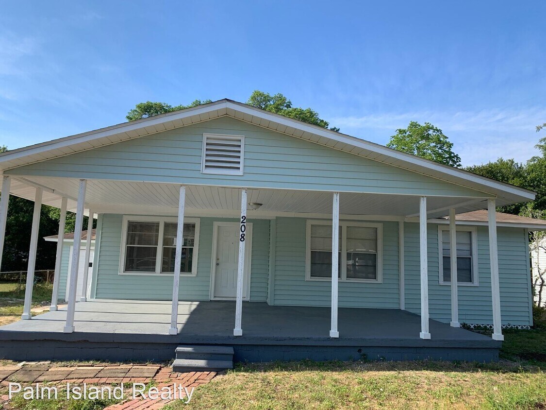 Primary Photo - 3 br, 1 bath House - 208 Donald Dr