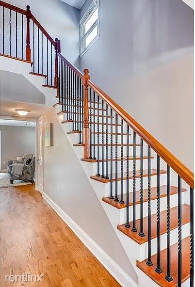 Building Photo - 3 br, 2.5 bath Condo - 4550 Village Oaks Way