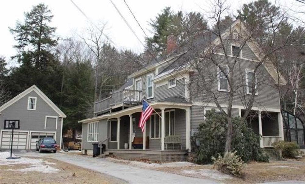 Primary Photo - 32 Woodland St