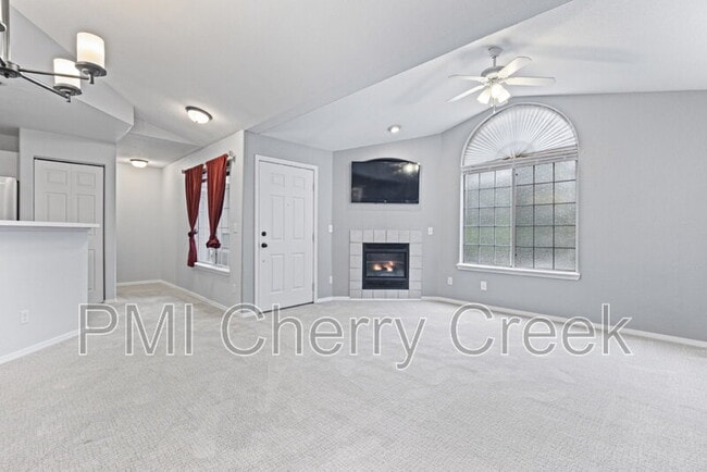 Building Photo - 8757 E Dry Creek Rd