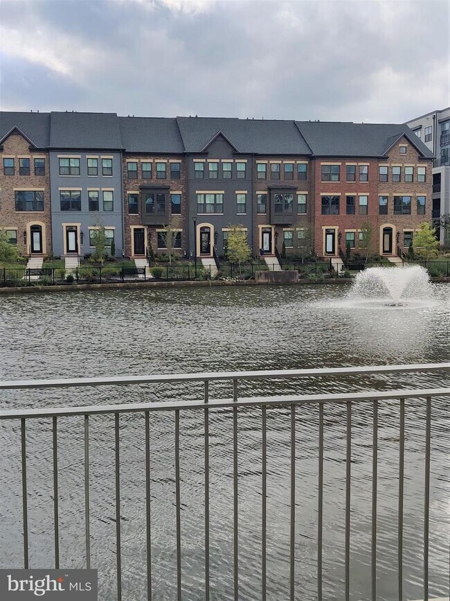 Foto del edificio - 13242 Woodland Pond Pl