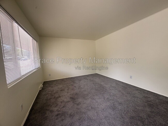 Building Photo - 87 E 81st Ave