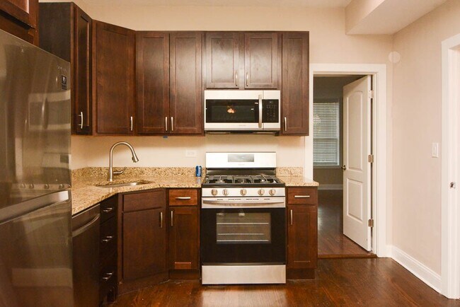 Foto del edificio - 2031 W Moffat St
