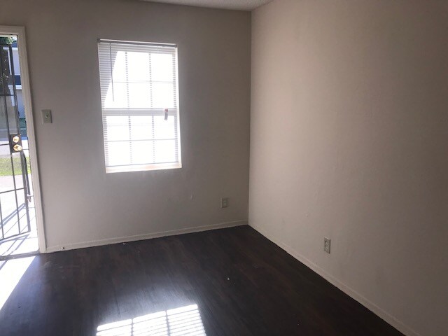 Foto del edificio - 707 Hall St