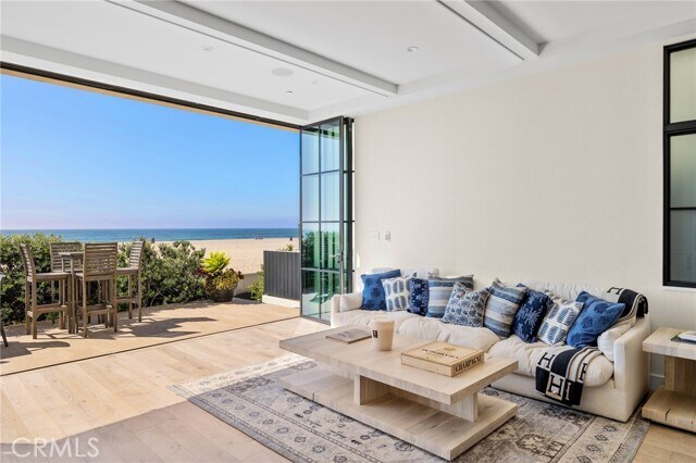 Foto del edificio - 2428 The Strand