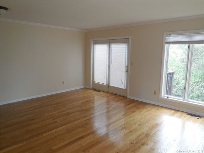 Building Photo - 675 Newfield St