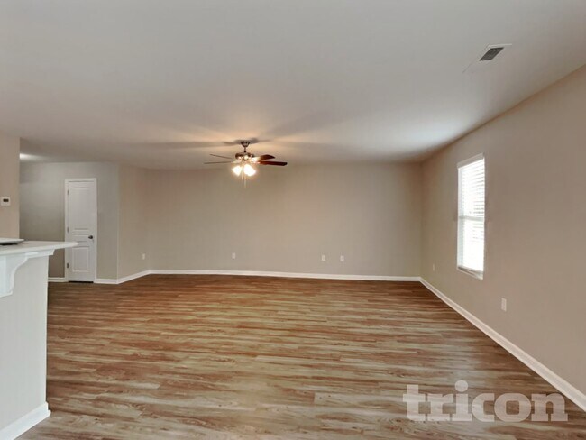 Building Photo - 183 Pillow Ln