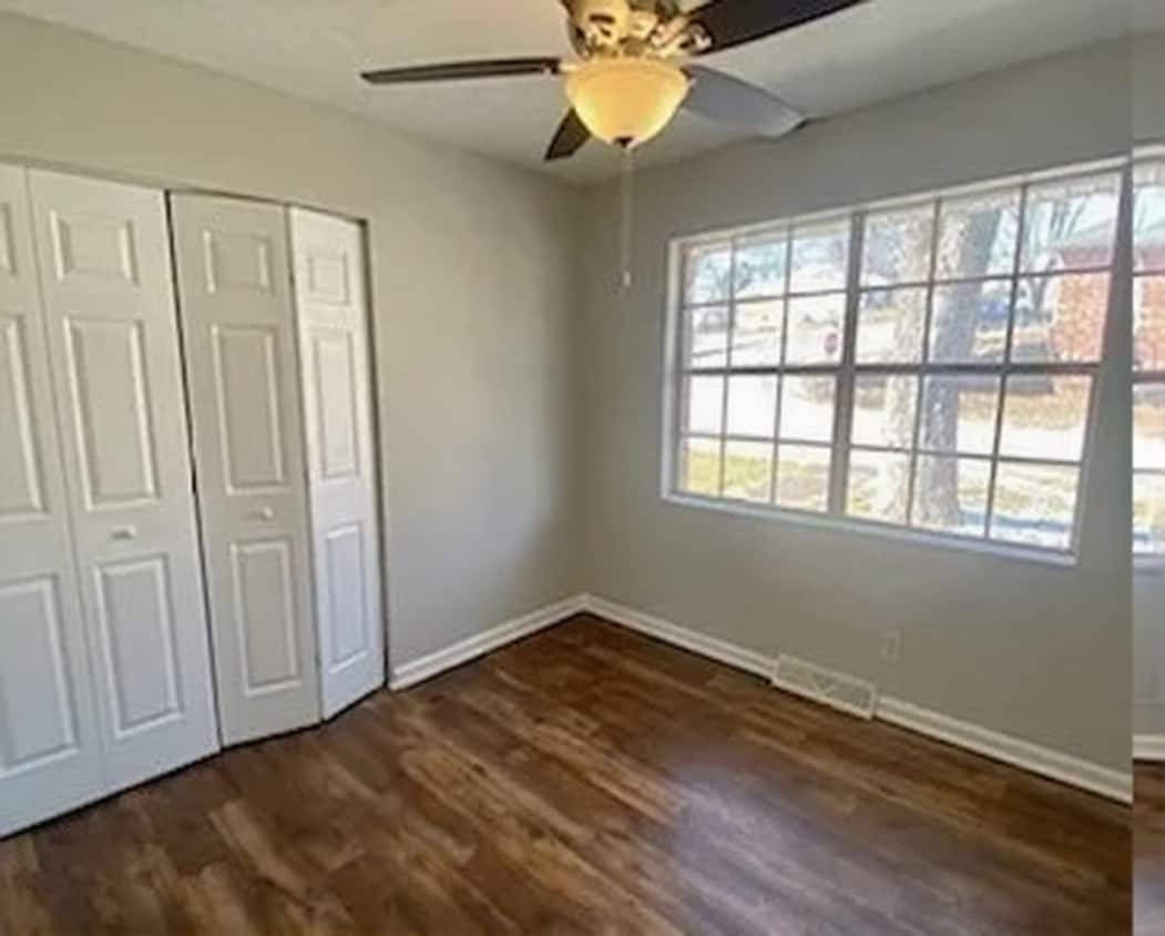 Building Photo - 3 Bedroom in Frankfort with Shed!