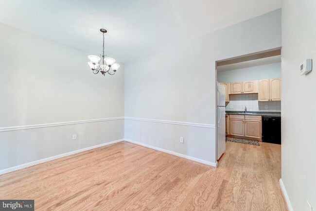 Building Photo - 7938 Bentley Village Dr