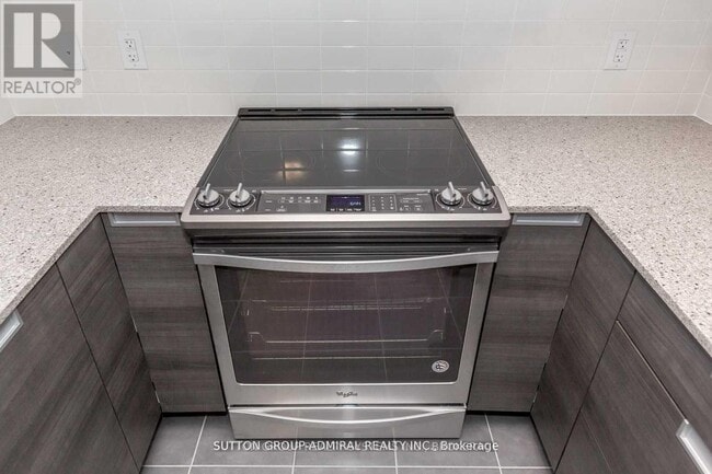 Building Photo - 5025 Four Springs Ave