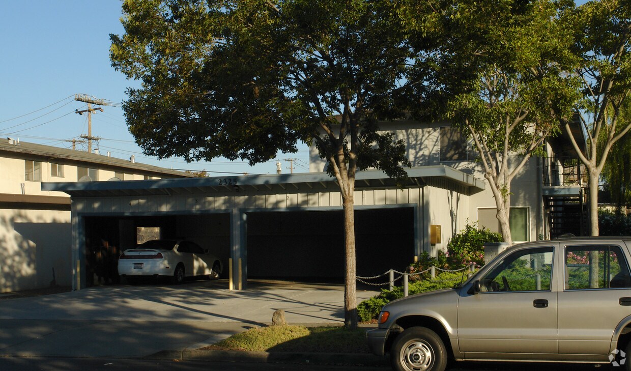 Foto del edificio - 2325 Mather Drive