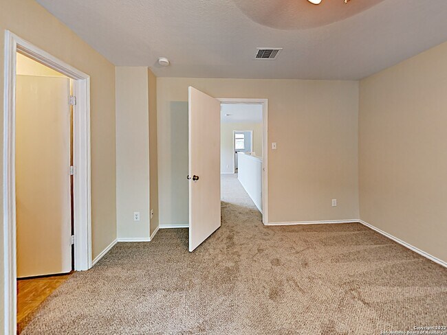 Building Photo - 19 Bedford Bay