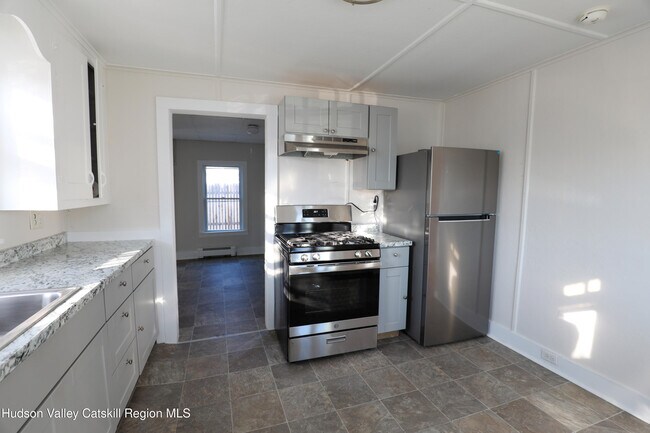 Building Photo - 180 Broadway