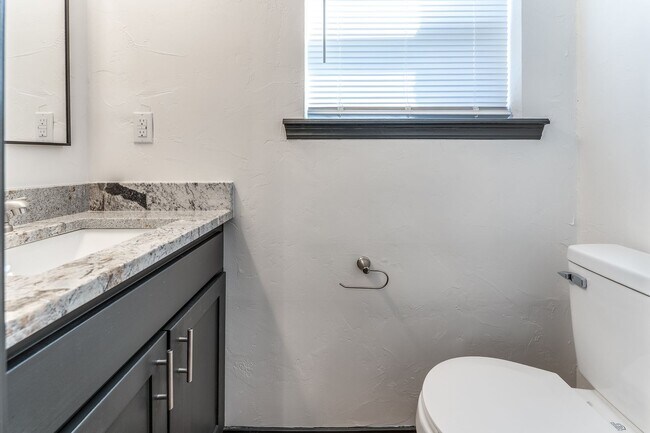 Foto del edificio - 321 NW 84th St