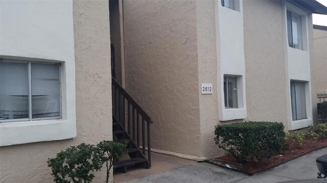 Foto del edificio - 2612 Hidden Lake Dr N