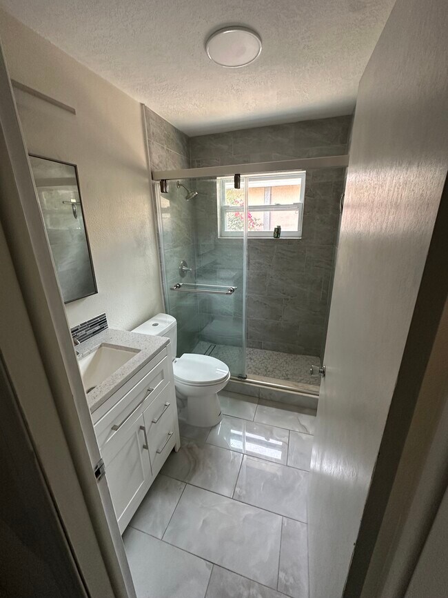 Building Photo - 6657 298th Ave N