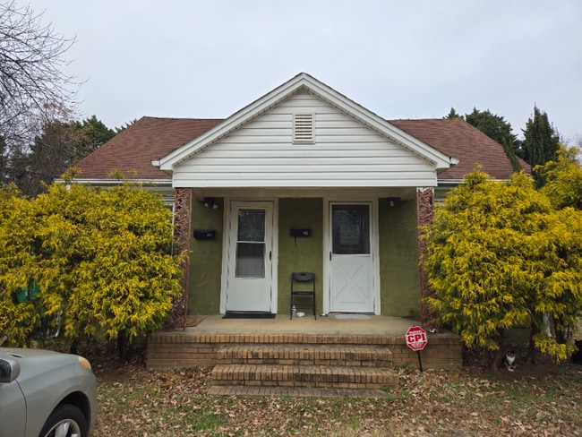 Building Photo - 824 Wabash Ave