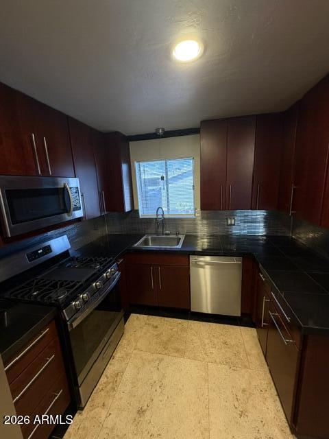 Foto del edificio - 3724 W Gardenia Ave