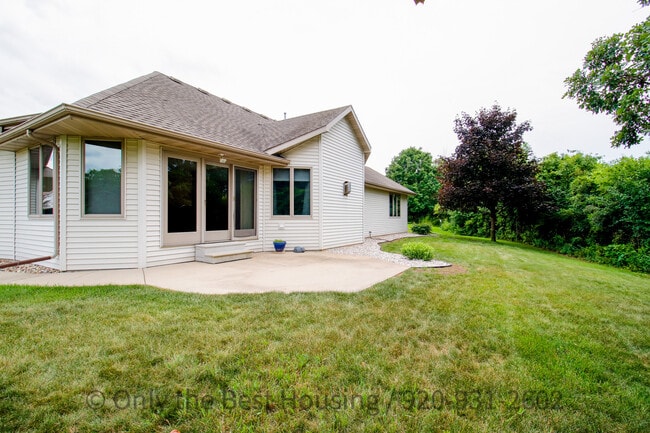 Building Photo - N9429 Rosebud Ln