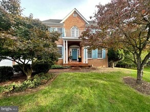 Building Photo - 21226 Edgewood Ct