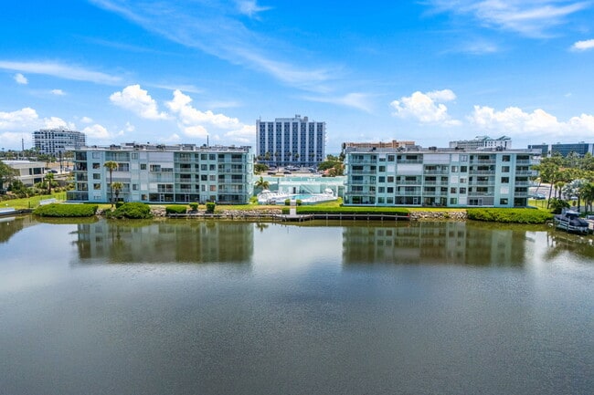 Building Photo - 1700 Commodore Blvd