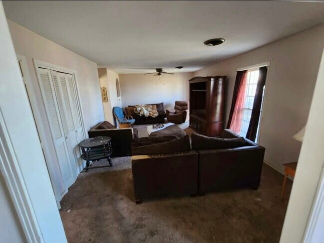 Foto del edificio - 139 Wagwood St