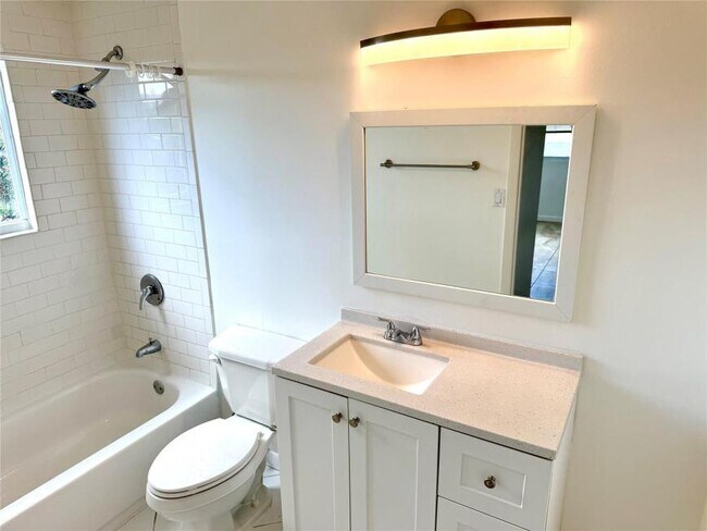 Foto del edificio - 2 bedroom in North Miami FL 33161