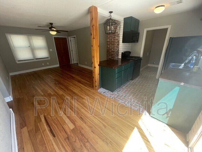 Foto del edificio - 608 N Parkwood Ln
