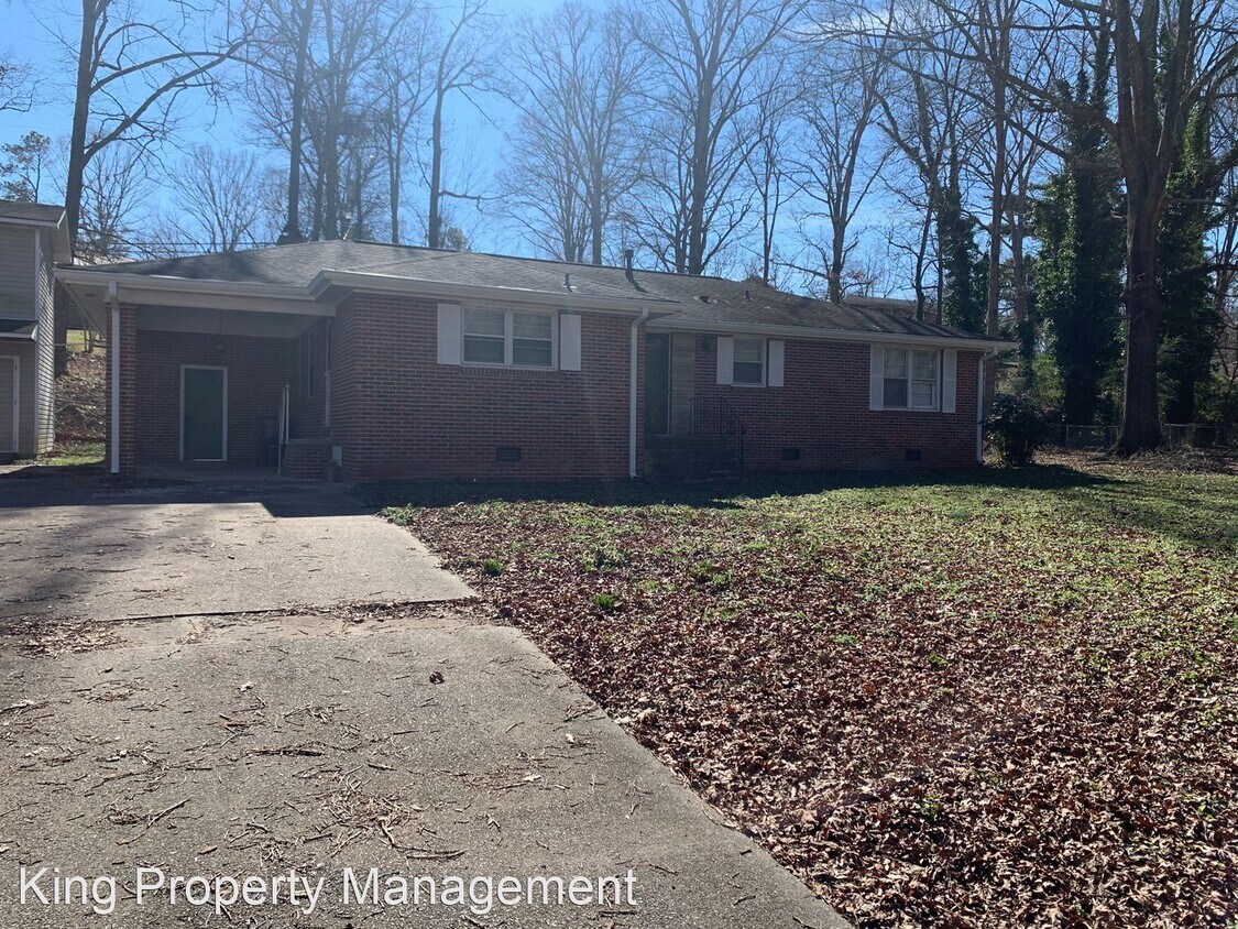 Primary Photo - 3 br, 1 bath House - 826 Parker Blvd
