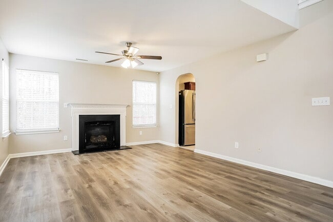 Building Photo - 230 Appsmill Pl