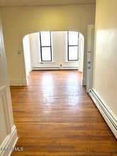 Building Photo - 1826 3rd Ave