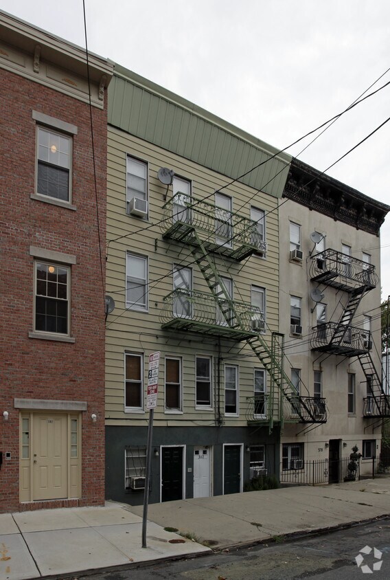Building Photo - 380 3rd St